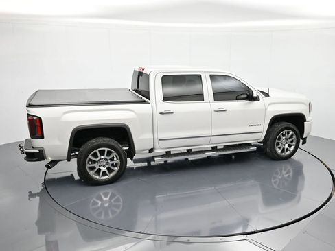 Used 2018 GMC Sierra 1500 Denali image 33