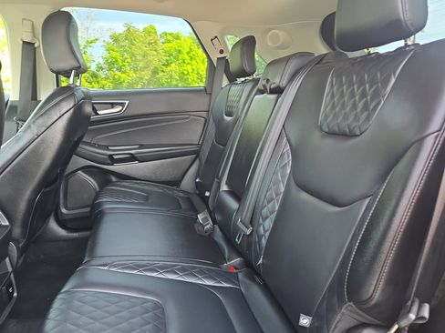Used 2024 Ford Edge Titanium AWD/4WD image 25