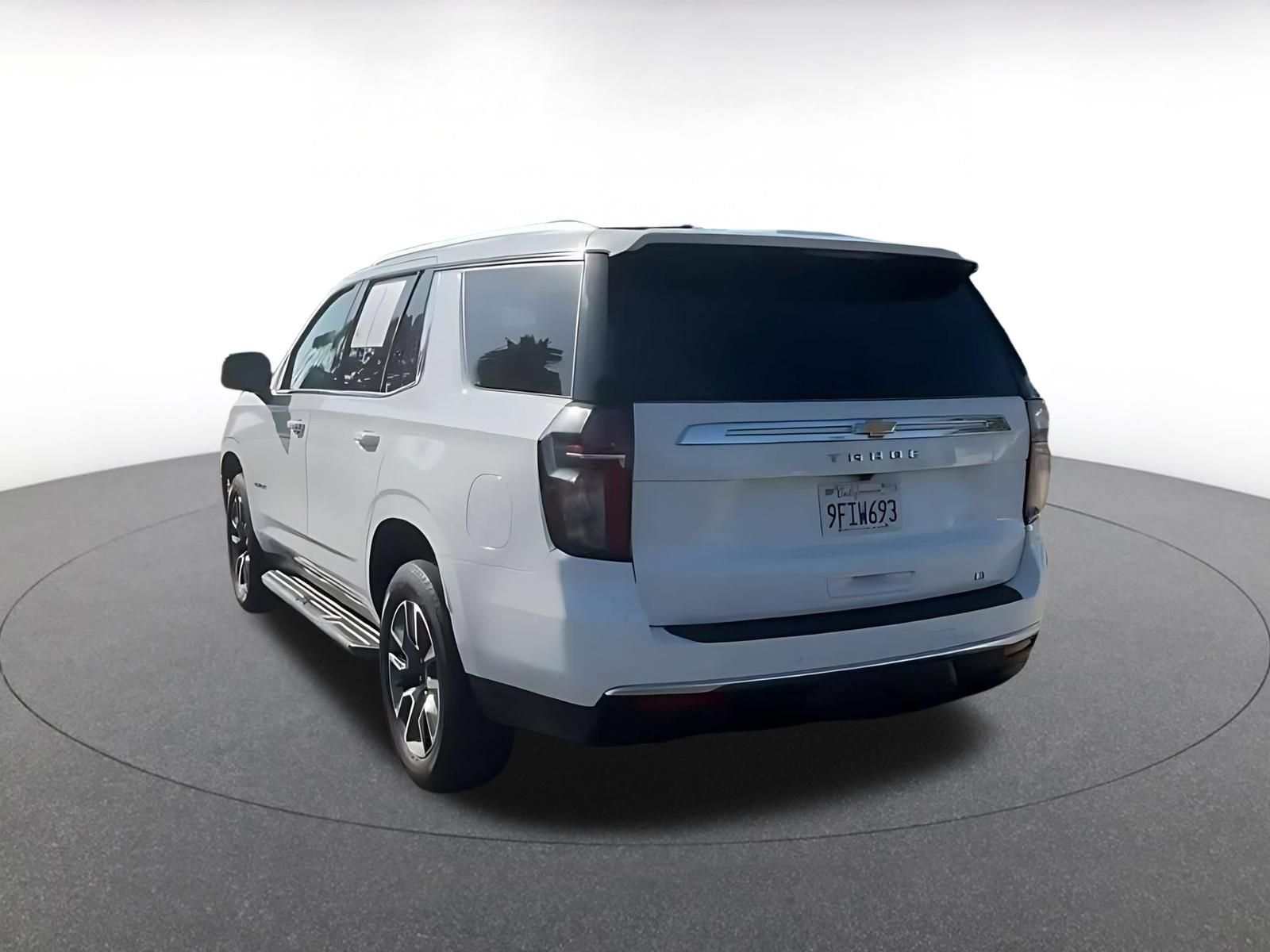 Used 2023 Chevrolet Tahoe LT w/ Luxury Package RWD image 10