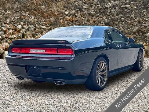 Used 2009 Dodge Challenger SRT8 w/ SRT Option Group II RWD image 2