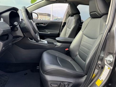 Used 2024 Toyota RAV4 XLE Premium image 13