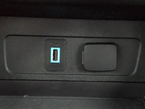 Used 2018 Ford Escape SE image 31