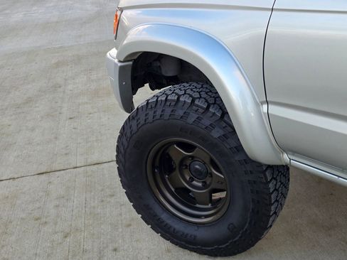 Used 2000 Toyota 4Runner SR5 image 42