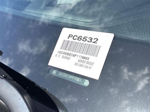 Used 2023 Chevrolet Colorado W/T image 29