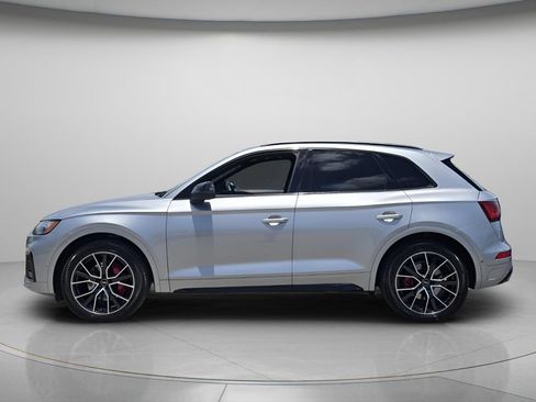 Used 2023 Audi SQ5 Prestige w/ Prestige Package AWD/4WD image 3