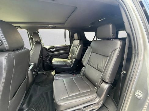 Used 2022 Chevrolet Suburban Z71 AWD/4WD image 30