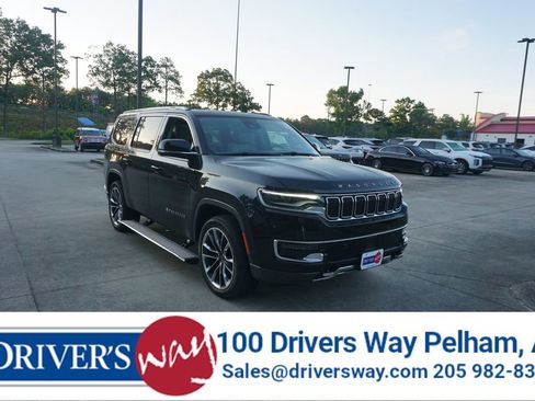 Used 2022 Jeep Wagoneer Series III w/ Premium Group I AWD/4WD image 1