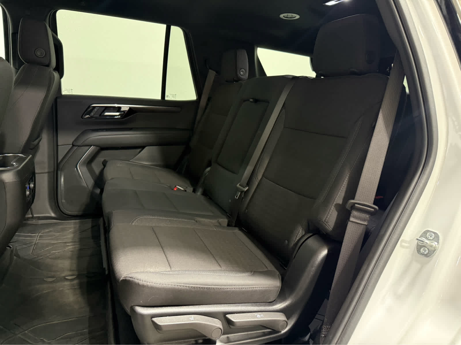 Used 2025 Chevrolet Tahoe LS AWD/4WD image 14