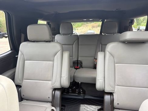 Used 2021 Chevrolet Tahoe LT w/ LT Signature Plus Package AWD/4WD image 23