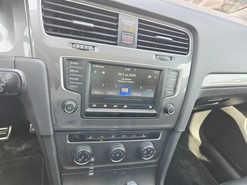 Used 2017 Volkswagen Golf Alltrack SE image 25