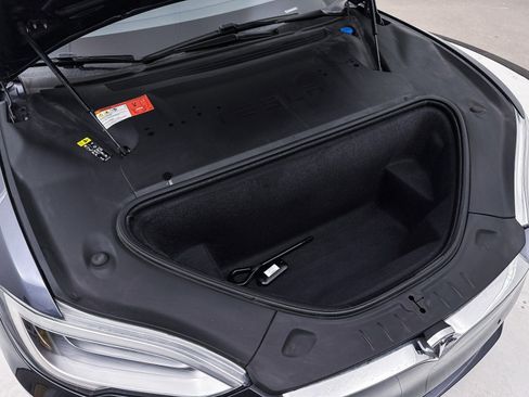 Used 2018 Tesla Model S P100D image 9