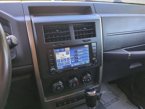 Used 2012 Jeep Liberty Sport AWD/4WD image 13