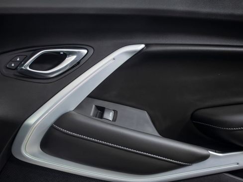 Used 2018 Chevrolet Camaro SS w/ Redline Edition RWD image 28