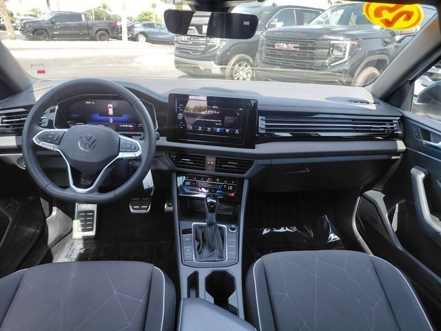 Used 2025 Volkswagen Jetta Sport FWD image 15