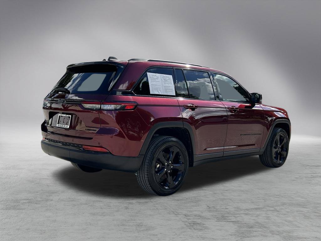 Certified 2025 Jeep Grand Cherokee Limited w/ Black Appearance Package RWD image 5
