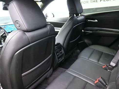Used 2025 Cadillac XT4 Premium Luxury image 23