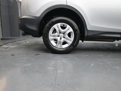 Used 2013 Toyota RAV4 LE image 10