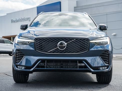New 2026 Volvo XC60 B5 Core w/ Climate Package image 2