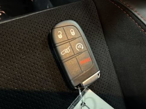 Used 2024 Dodge Durango R/T w/ Tow 'N Go Package AWD/4WD image 21
