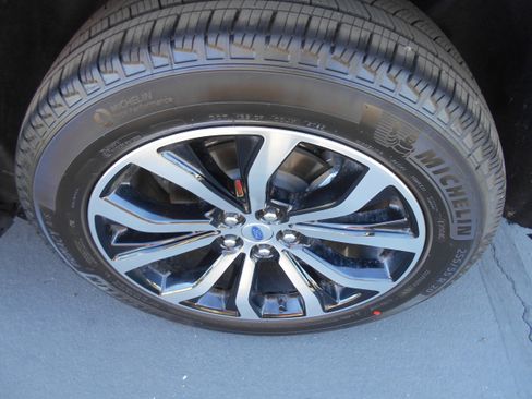 New 2026 Ford Explorer ST-Line image 41