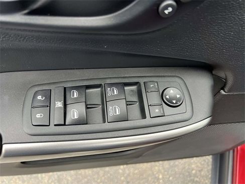 Certified 2020 Jeep Cherokee Limited w/ Luxury Group image 13