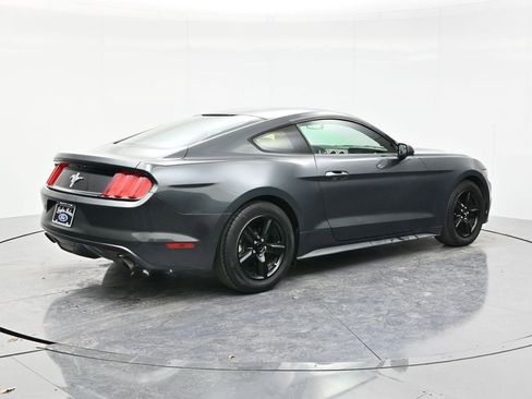 Used 2016 Ford Mustang Coupe image 5