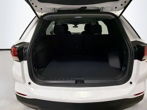 Used 2024 Chevrolet Equinox LS FWD image 26