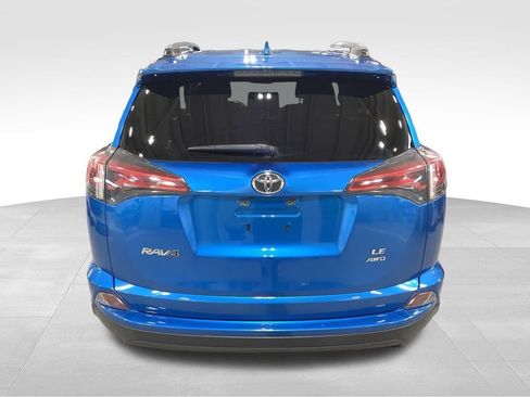 Used 2018 Toyota RAV4 LE w/ All Weather Liner Package image 8