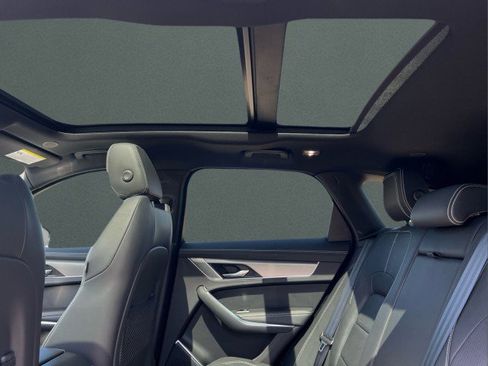 Used 2025 Jaguar F-PACE R-Dynamic S image 17