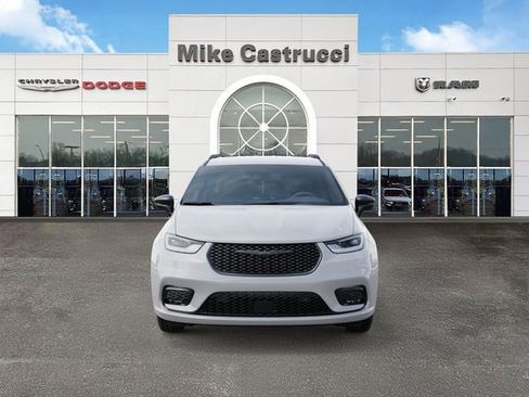 New 2026 Chrysler Pacifica Select w/ S Appearance Package FWD image 6