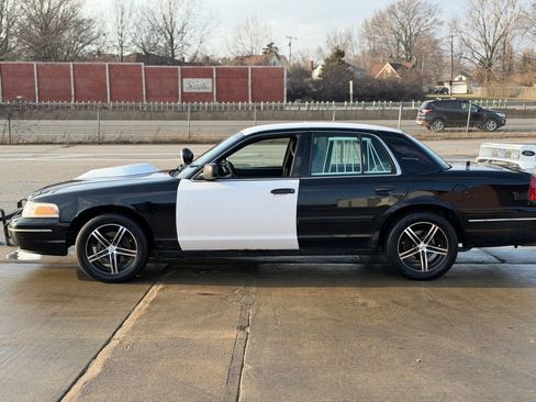 Used 2011 Ford Crown Victoria Police Interceptor w/ Trunk Pack image 9