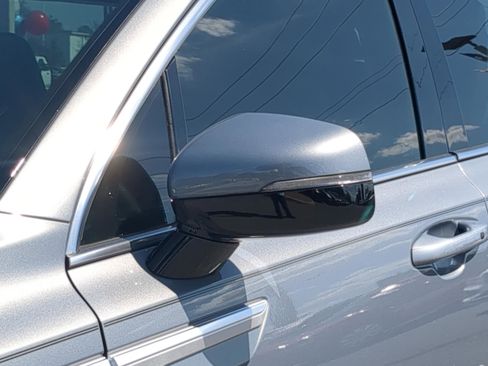 Certified 2024 Kia Sorento S w/ Panoramic Sunroof Package image 11