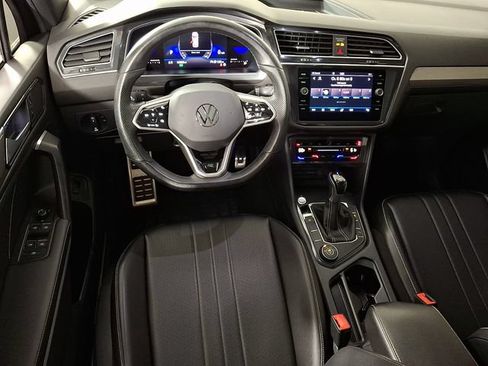 Used 2022 Volkswagen Tiguan SE R-Line AWD/4WD image 2