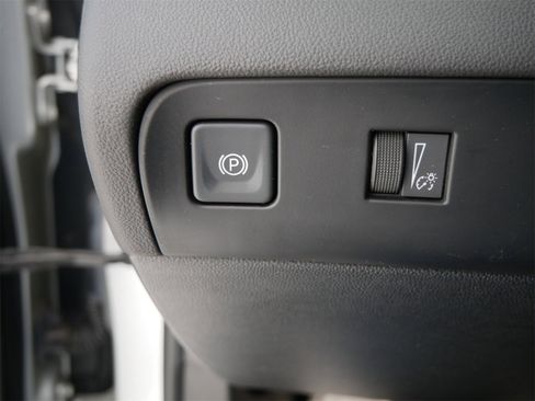 Used 2022 Buick Enclave Essence w/ Sport Touring Edition image 28