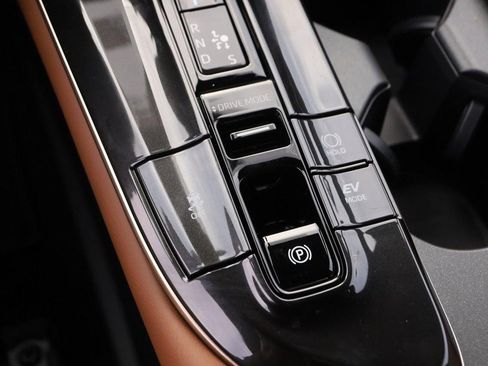 New 2026 Toyota Crown Signia image 19