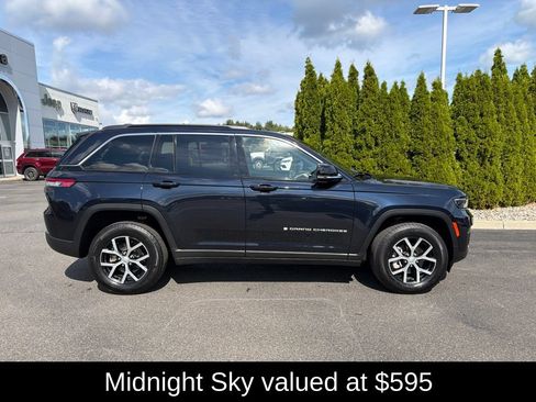Used 2024 Jeep Grand Cherokee Limited AWD/4WD image 2