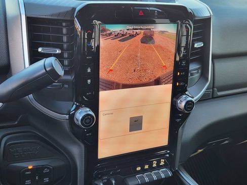 New 2026 RAM 2500 Big Horn AWD/4WD image 13