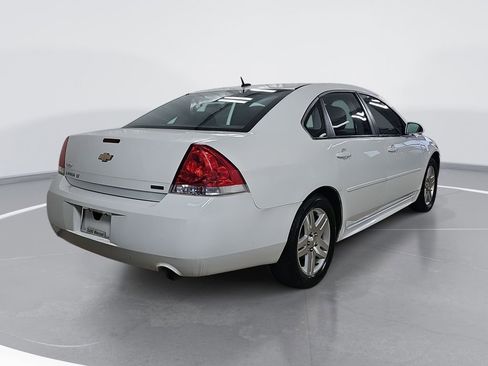 Used 2015 Chevrolet Impala LT w/ LT Sunroof Package image 3