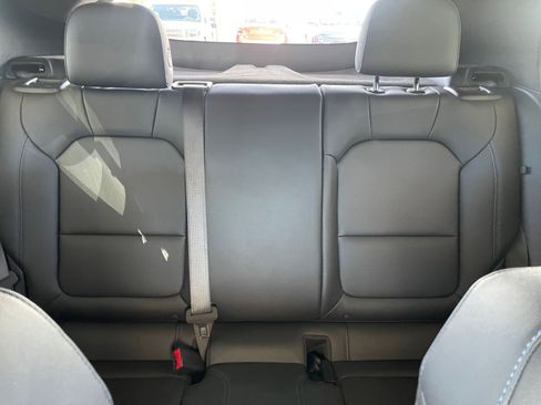 Used 2025 Buick Envista Sport Touring image 36