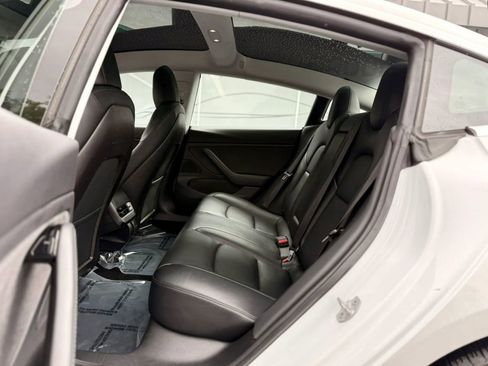 Used 2019 Tesla Model 3 Standard Range Plus image 18