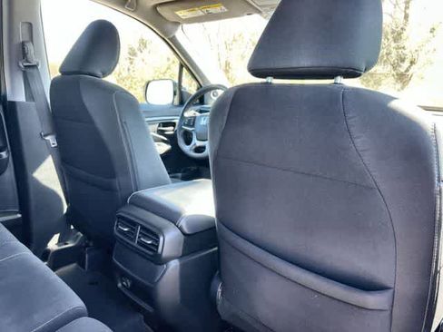 Used 2025 Honda Ridgeline Sport image 13