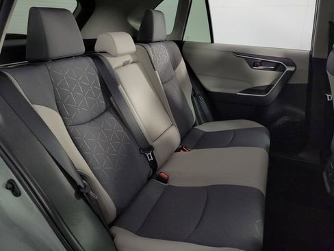 Used 2022 Toyota RAV4 XLE image 16