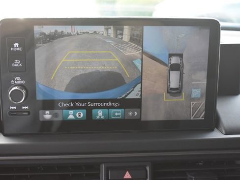 Used 2023 Honda Pilot TrailSport image 28