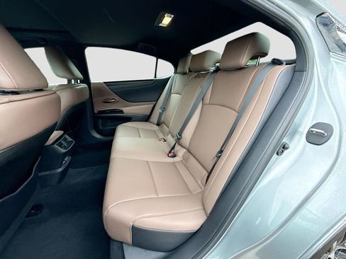 Used 2023 Lexus ES 350 w/ Premium Package FWD image 19