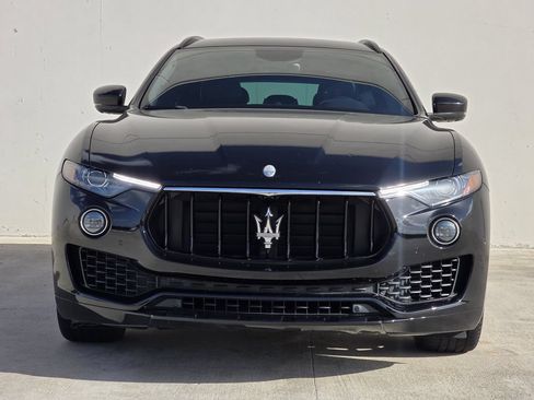 Used 2017 Maserati Levante S AWD/4WD image 7