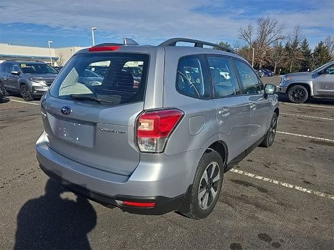 Used 2018 Subaru Forester 2.5i w/ Alloy Wheel Package image 4