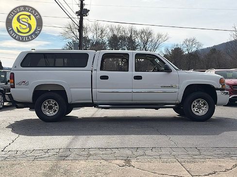 Used 2006 GMC Sierra 2500 SLT w/ Heavy-Duty Power Package image 6