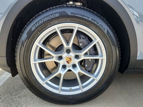 New 2026 Porsche Cayenne image 9