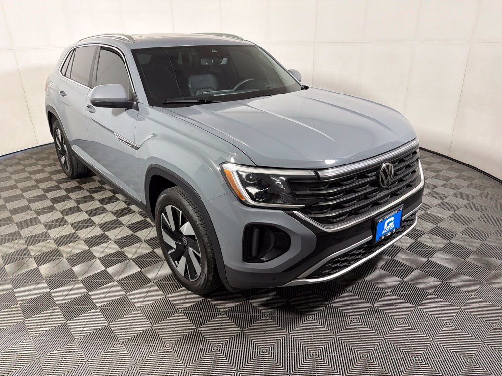 Certified 2025 Volkswagen Atlas Cross Sport SEL AWD/4WD image 1