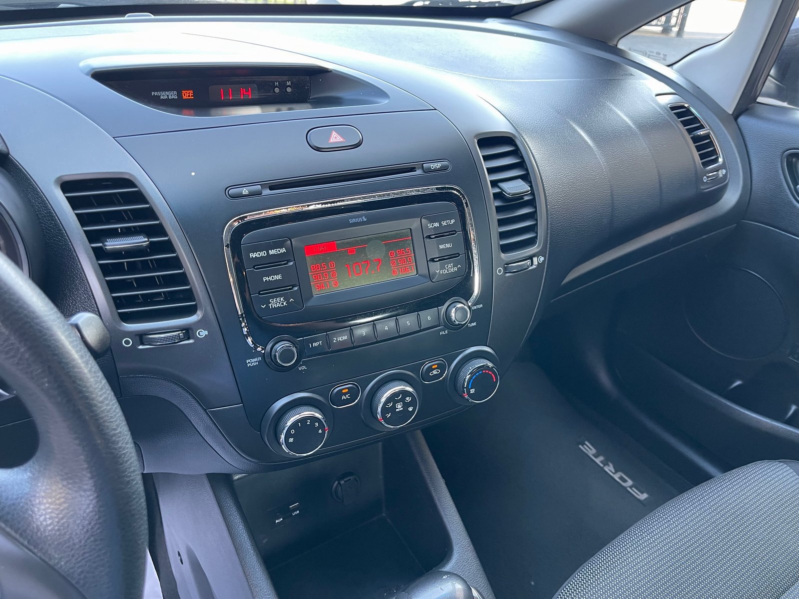 Used 2017 Kia Forte LX FWD image 22